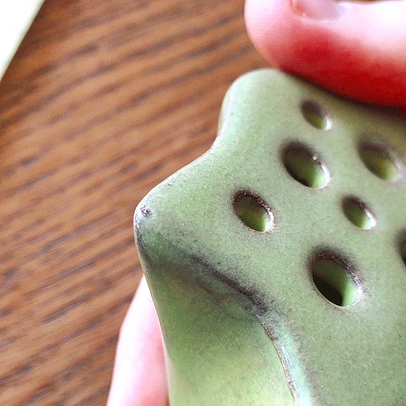 Ceramic Flower Frog Ikebana Coral Shamrock - Picture 7 of 7